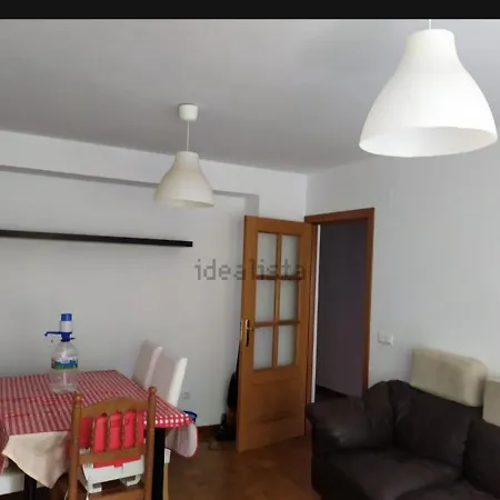Apartamento Con Garaje * サンティアゴ・デ・コンポステーラ