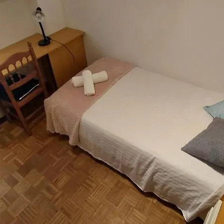 Apartamento Con Garaje